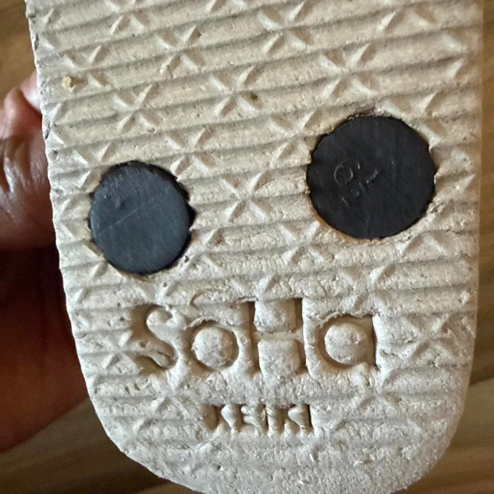 SOHA KEIKI kids flip flops size 6.5 toddler